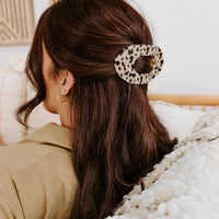 Round Flat Hair Clip | Large | Blonde Tortoise