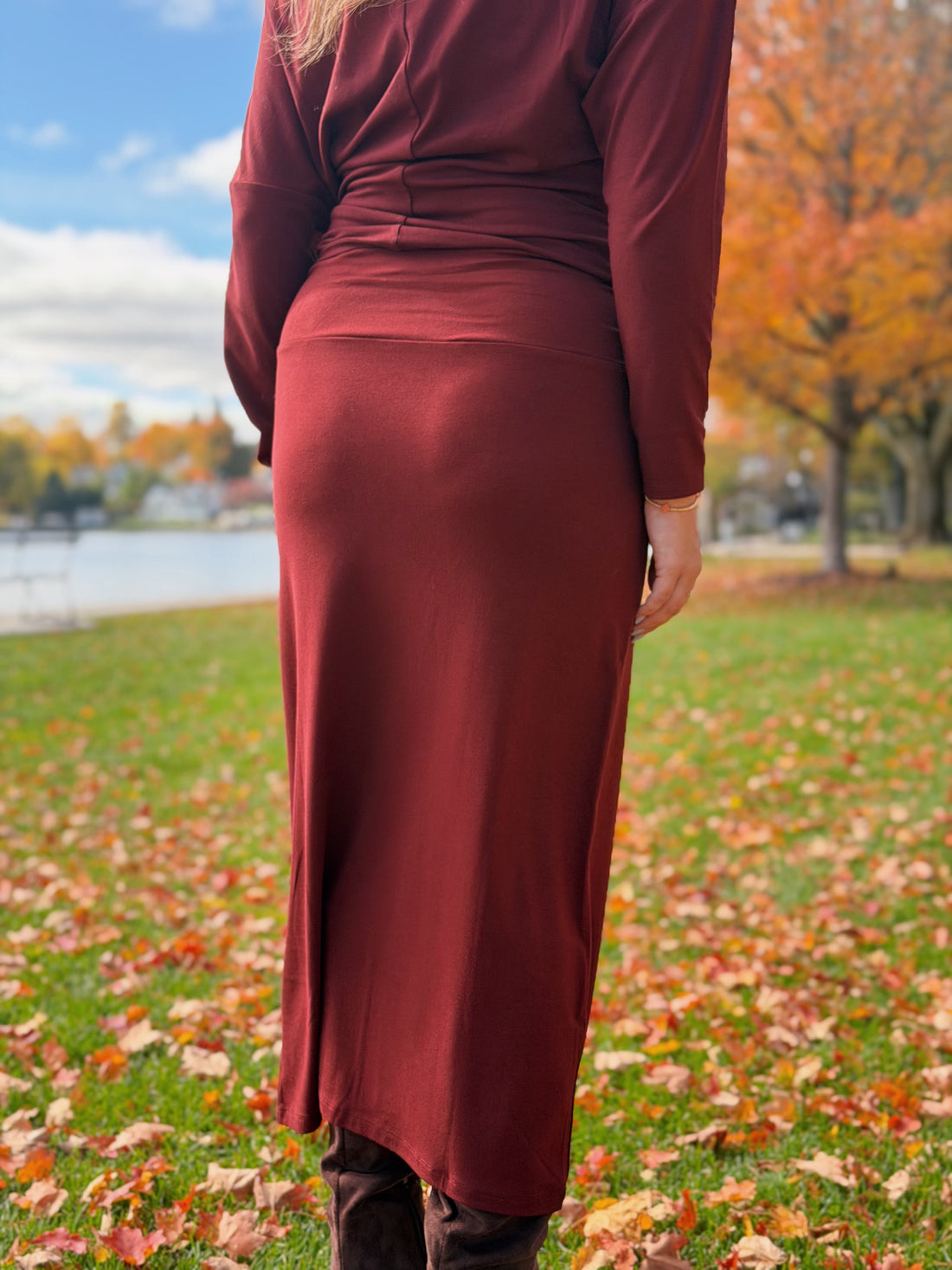 Loie Midi Skirt